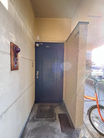 Ｍ’ｓパレス道笑町の玄関