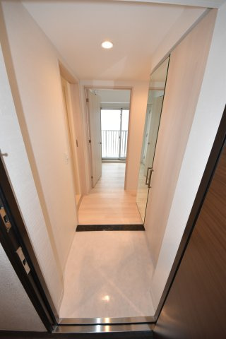 ラピシーヌ南堀江の玄関|偶数奇数で色が違います