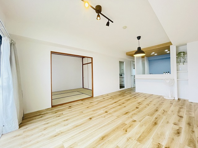 【居間・リビング】 | アーサー春日パークヒルズ