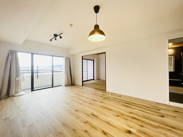 【居間・リビング】 | アーサー春日パークヒルズ