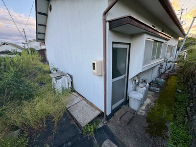 【その他】 | 岡山県津山市小田中　中古戸建 | 裏口です