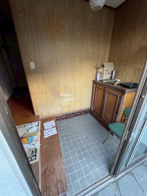 【玄関】 | 岡山県津山市小田中　中古戸建 | 玄関です