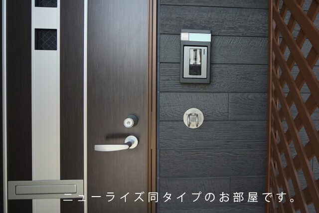 ヒュッゲ　ハウス　Ａ棟の玄関