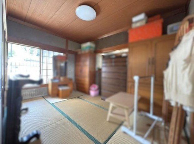 高知市朝倉戊　中古一戸建ての和室|和室がひろがる居住スペース