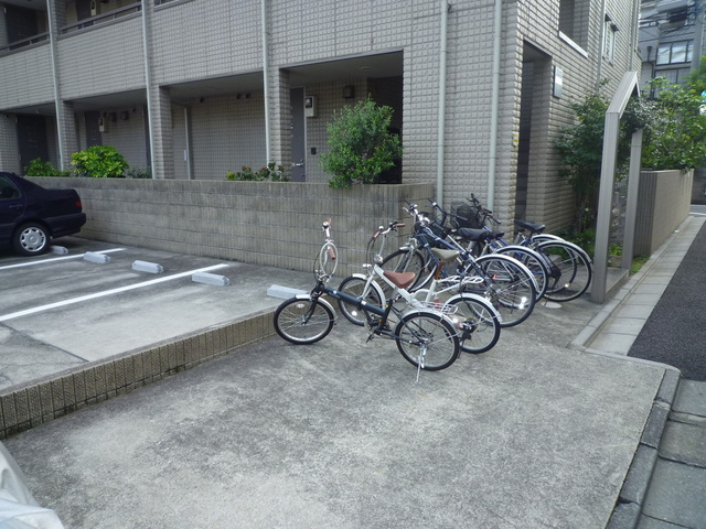 メゾンＵ・Ｓのその他共用部分|★駐輪スペースあり★