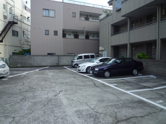 メゾンＵ・Ｓの駐車場|★敷地内駐車場★