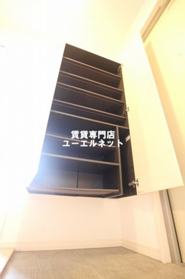 【設備】 | クレール桃山台 | 収納力たっぷりのシューズボックスで玄関すっきり！