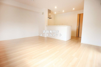 【居間・リビング】 | クレール桃山台 | ゆったりとくつろげる、落ち着きのある居室空間です