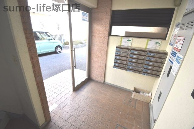 セレーノ稲野のロビー