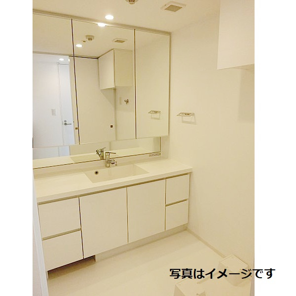 ZOOM神宮前の内装