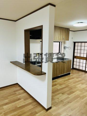 蟹江南⼾建のキッチン