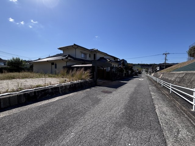 中古戸建　　あさひが丘７丁目の前面道路含む現地写真