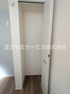 【収納】 | 豊橋市下地町 新築一戸建て 2号棟 | キッチン横の収納です