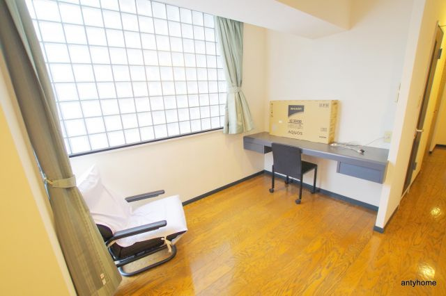 松下善ビル　仲介手数料無料の居間・リビング