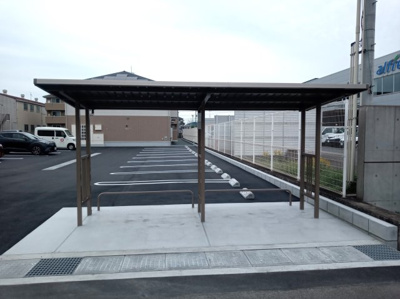 【その他共用部分】 | プランドール イサコ | 屋根付き駐輪場