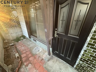 武庫之荘2丁目貸家のエントランス