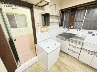 独立洗面化粧台付きでおすすめです！
