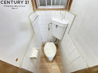 窓があり、換気できます。