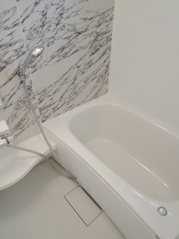 クレア富士見台の浴室