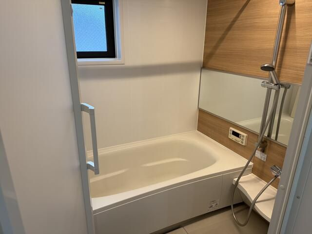 杉並区高円寺南３丁目　中古住宅の浴室