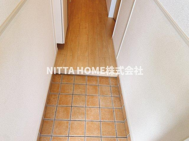 オーブ　コリーヌの玄関|シューズボックスのついた玄関です☆彡