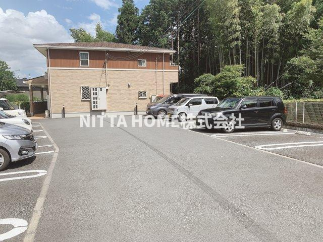 オーブ　コリーヌの駐車場|敷地内駐車場に空きがあります◎