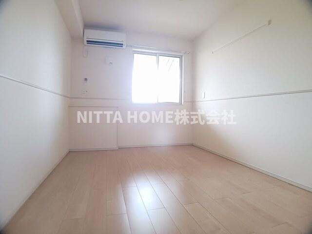 オーブ　コリーヌの内装|５．９帖の洋室です★