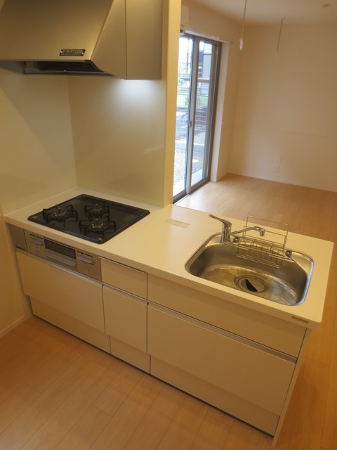 ファミーユⅠのキッチン|★ガス３口グリル付システムキッチン★