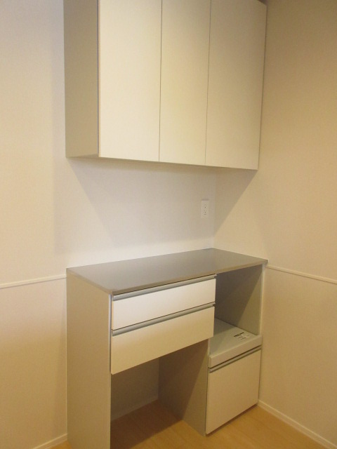 ファミーユⅠのその他|食器棚