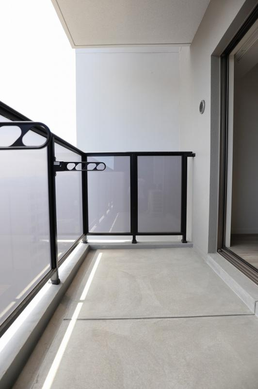 サヴォイラルカンジュ　7階のバルコニー|別号室のものになります。現状優先。