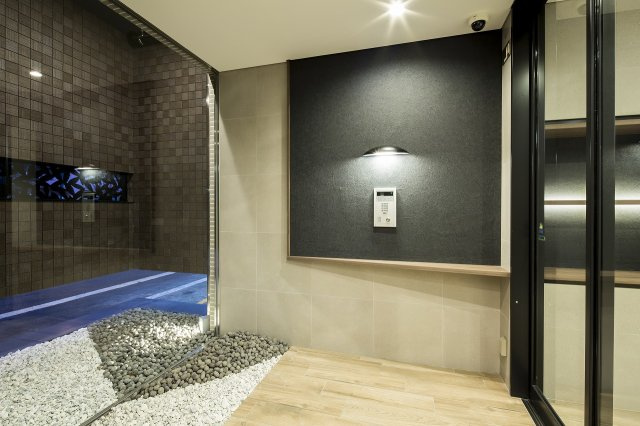 サヴォイラルカンジュ　7階のエントランス