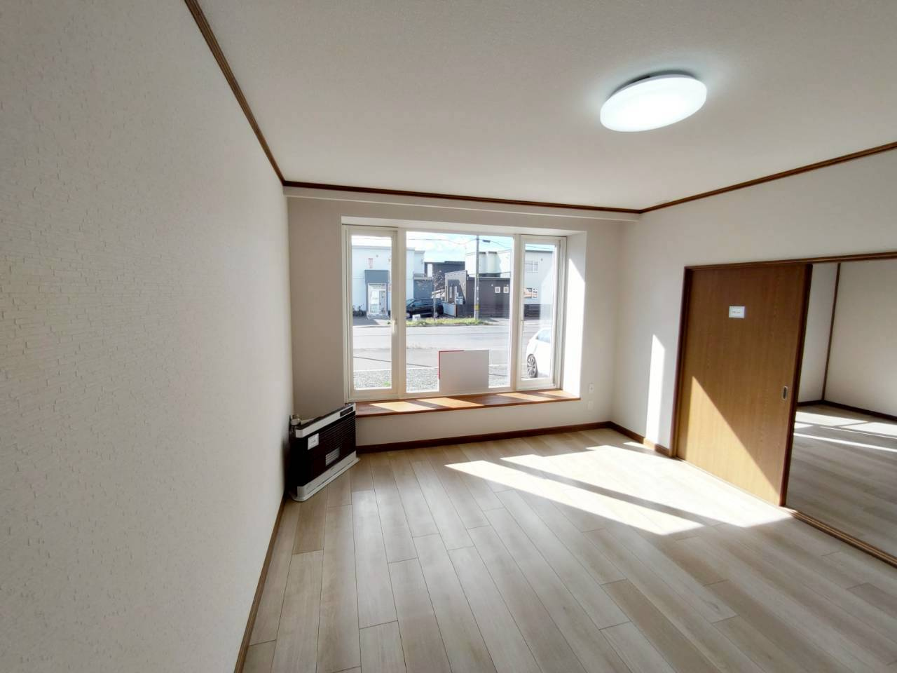 昭和北3丁目　リフォーム済中古住宅の居間・リビング