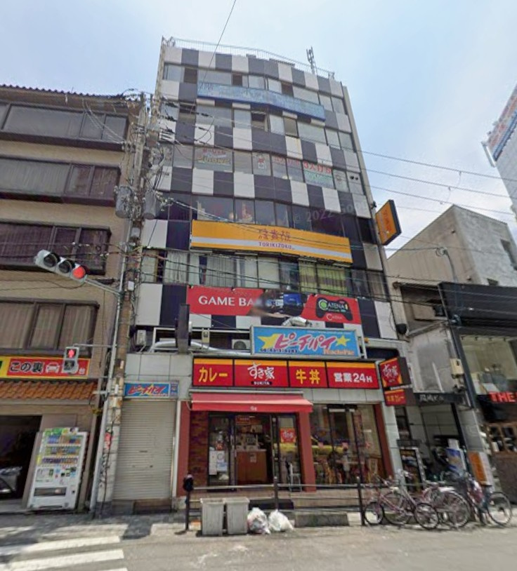 鳳城ビルの外観