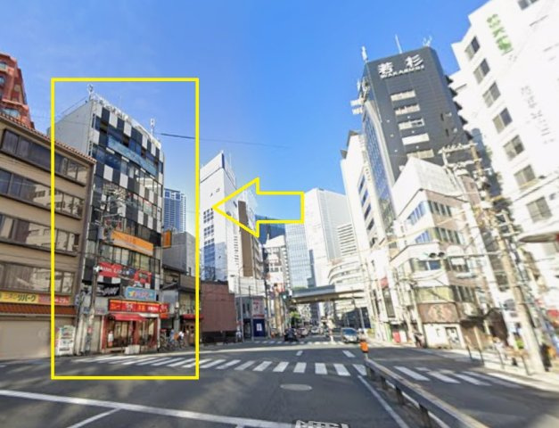 鳳城ビルの外観