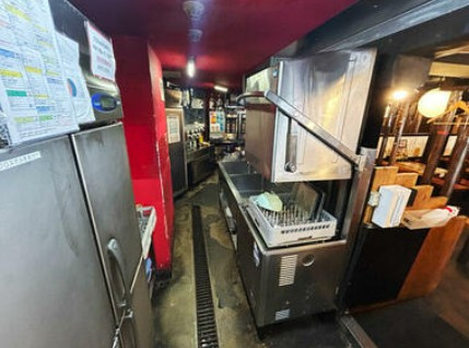 鳳城ビルの内装