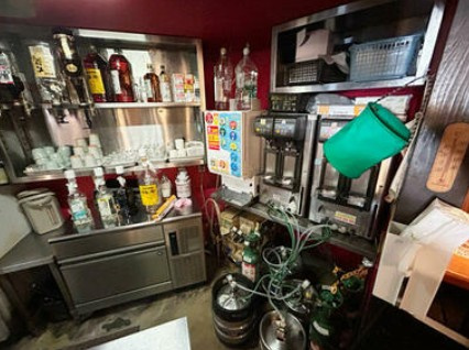 鳳城ビルの内装