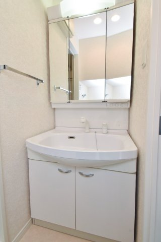 サヴォイザ・フォースフォー　6階の洗面所|別号室のものになります。現状優先。