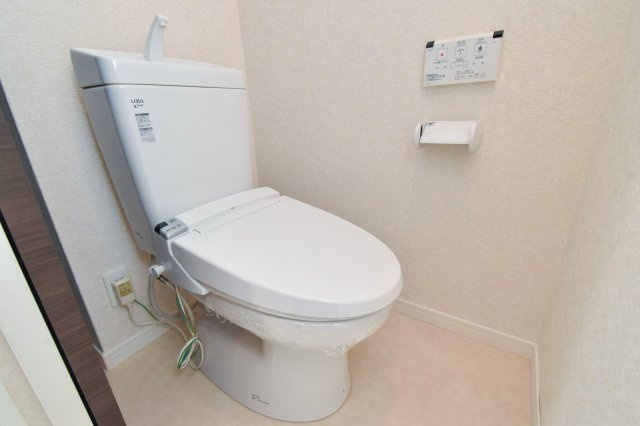 サヴォイザ・フォースフォー　6階のトイレ|別号室のものになります。現状優先。