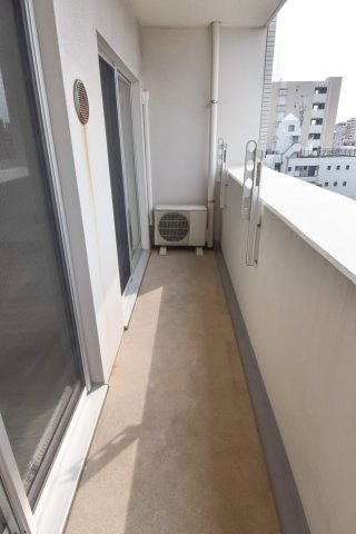 サヴォイザ・フォースフォー　6階のバルコニー|別号室のものになります。現状優先。