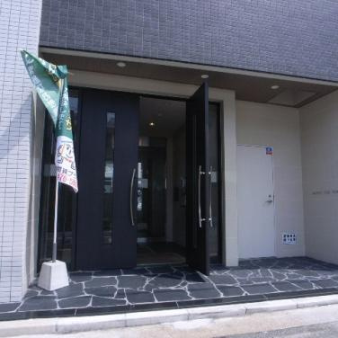 サヴォイザ・フォースフォー　6階のエントランス