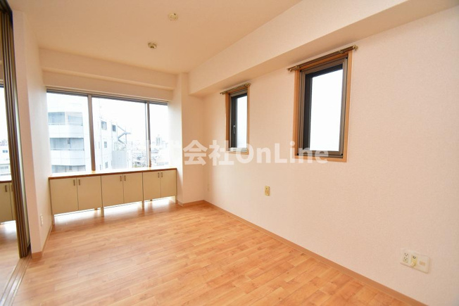 【洋室】 | レジデンス八楽