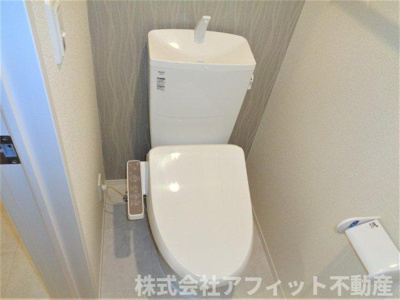 【トイレ】 | モンマルトルⅢ | 温水洗浄暖房便座