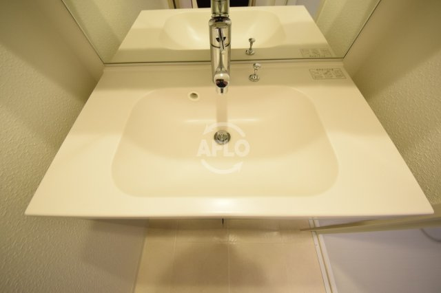 コンフォリア心斎橋ＥＡＳＴの独立洗面台|コンフォリア心斎橋ＥＡＳＴ　独立洗面台