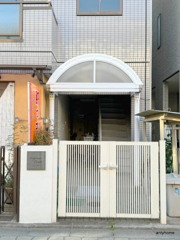 ルピナス江坂　仲介手数料無料のエントランス