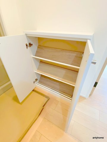 ルピナス江坂　仲介手数料無料の収納