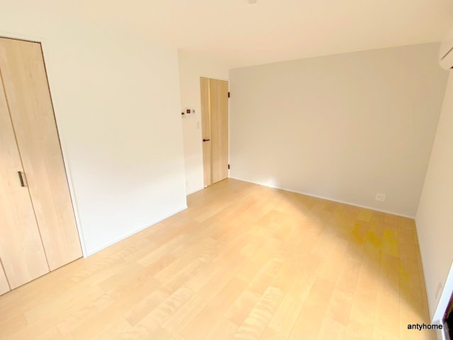 ルピナス江坂　仲介手数料無料の寝室