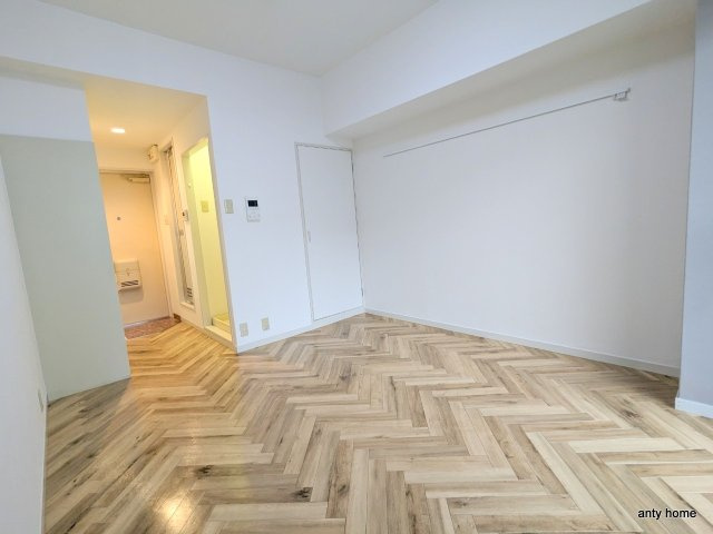 ロイヤルコート江坂　仲介手数料無料の内装