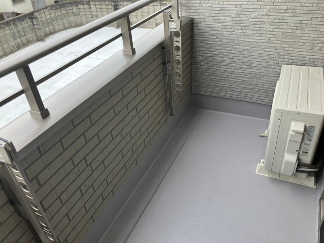 フロンティアのバルコニー