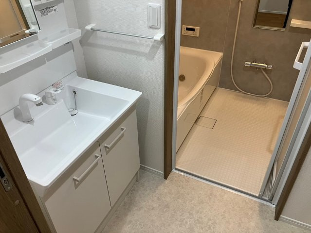 フロンティアの洗面所