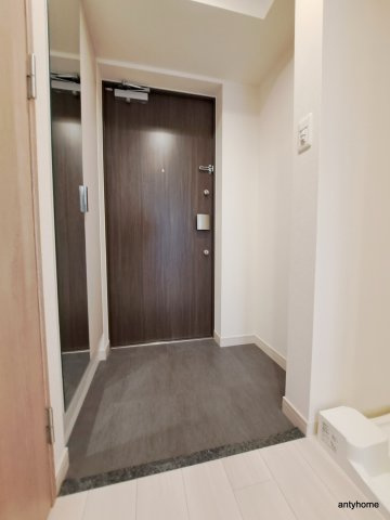 プレサンス松屋町ヴィゴラス 仲介手数料無料の玄関